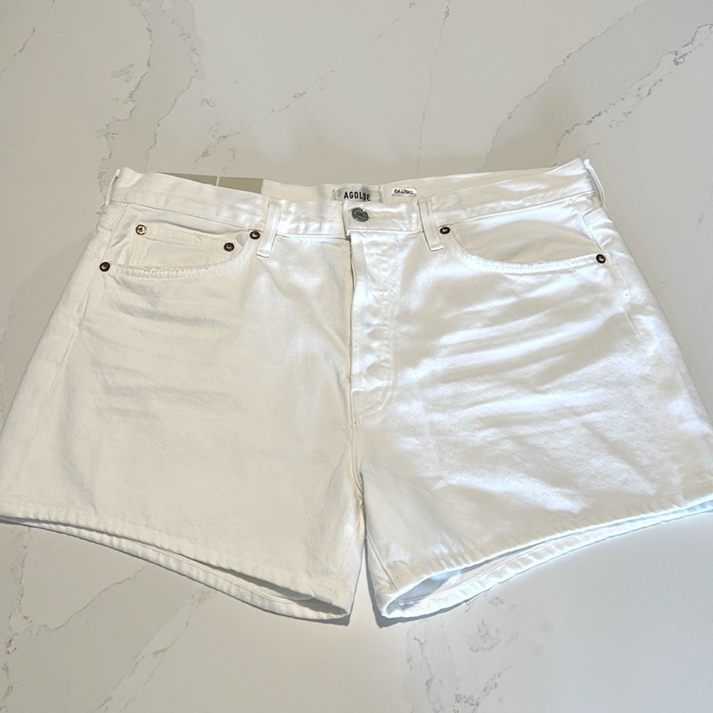 Agolde Parker Long Short in White Dough Color button fly 4'' Size 32